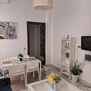 En El Centro Histórico De Apartamento